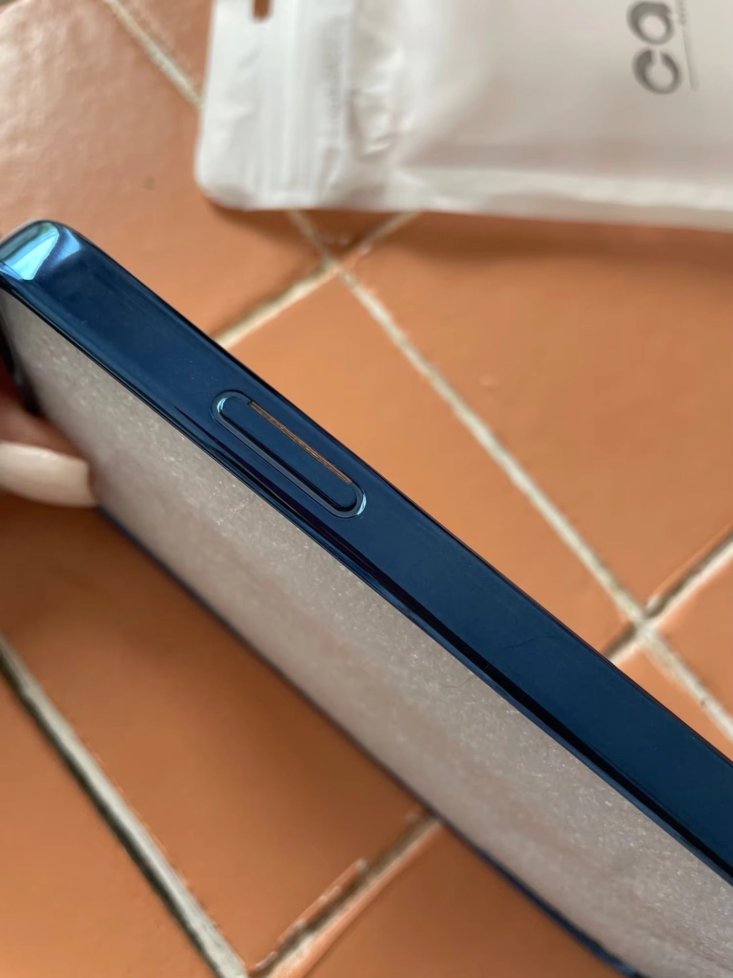 Premium Glitter Crossbody Apple iPhone Case, MagSafe Compatible, Ultra Thin Magnetic Shockproof Full Cover