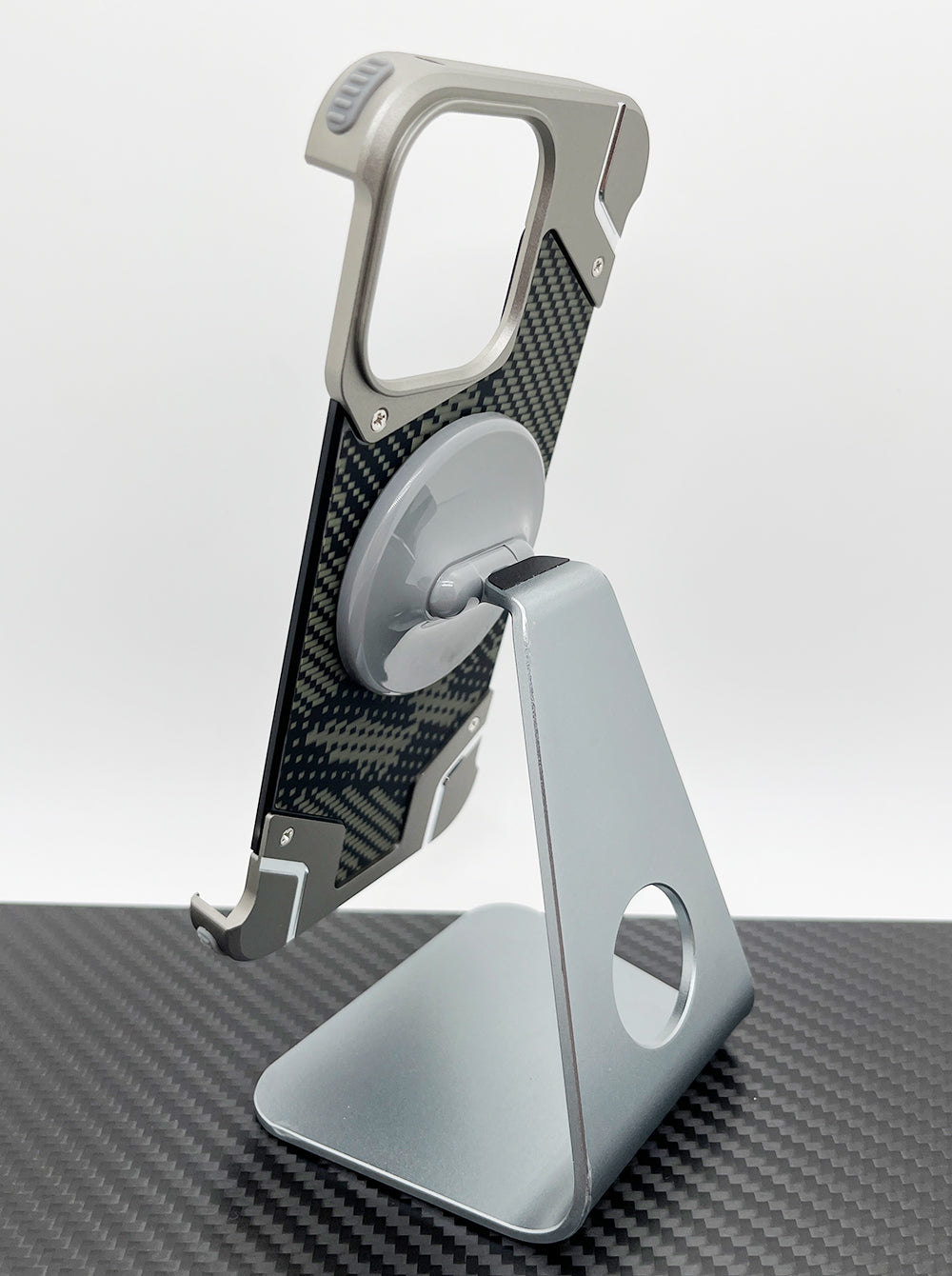 Camouflage Metal Armor Case Frameless Real Carbon Fiber Cover with Built-In Magnet for iPhone Models, Durable and Protection